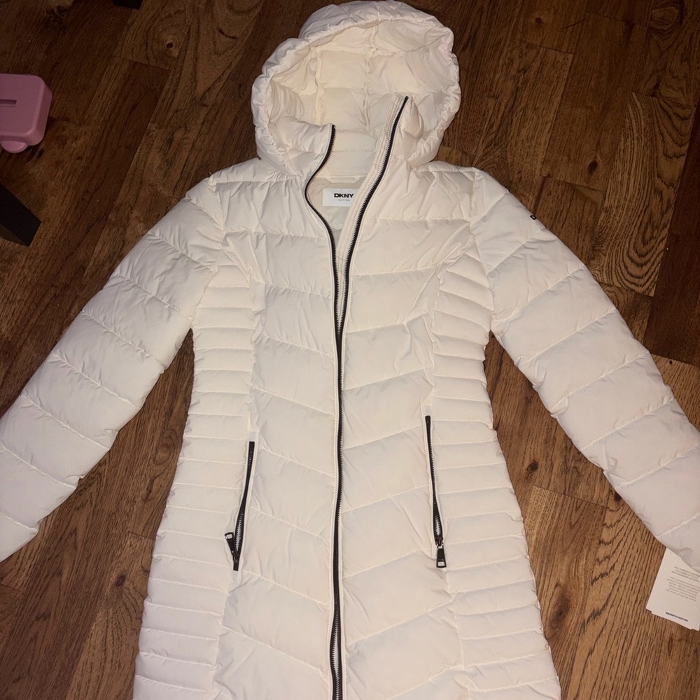 DKNY Women's White Hooded Puffer Coat